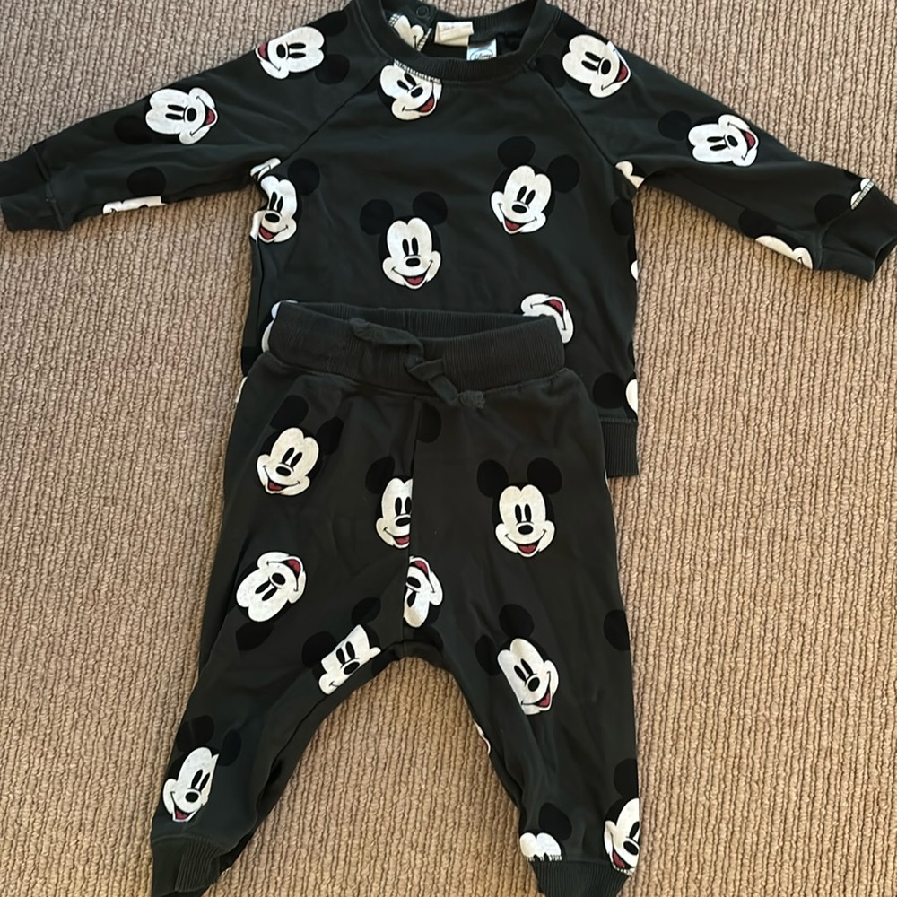 Cute Mickey Mouse sweatshirt and pants